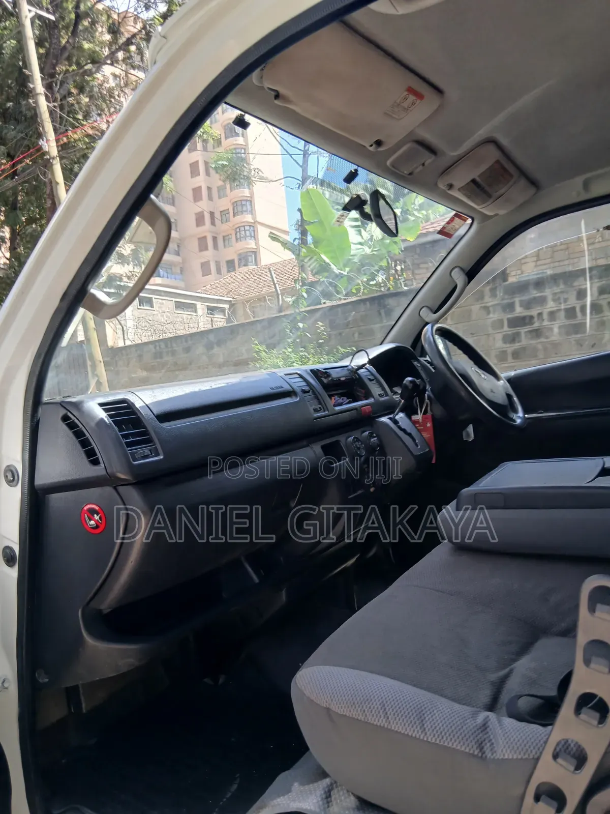 Toyota HiAce 2015 White