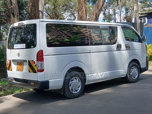 Toyota HiAce 2015 White - thumbnail 7