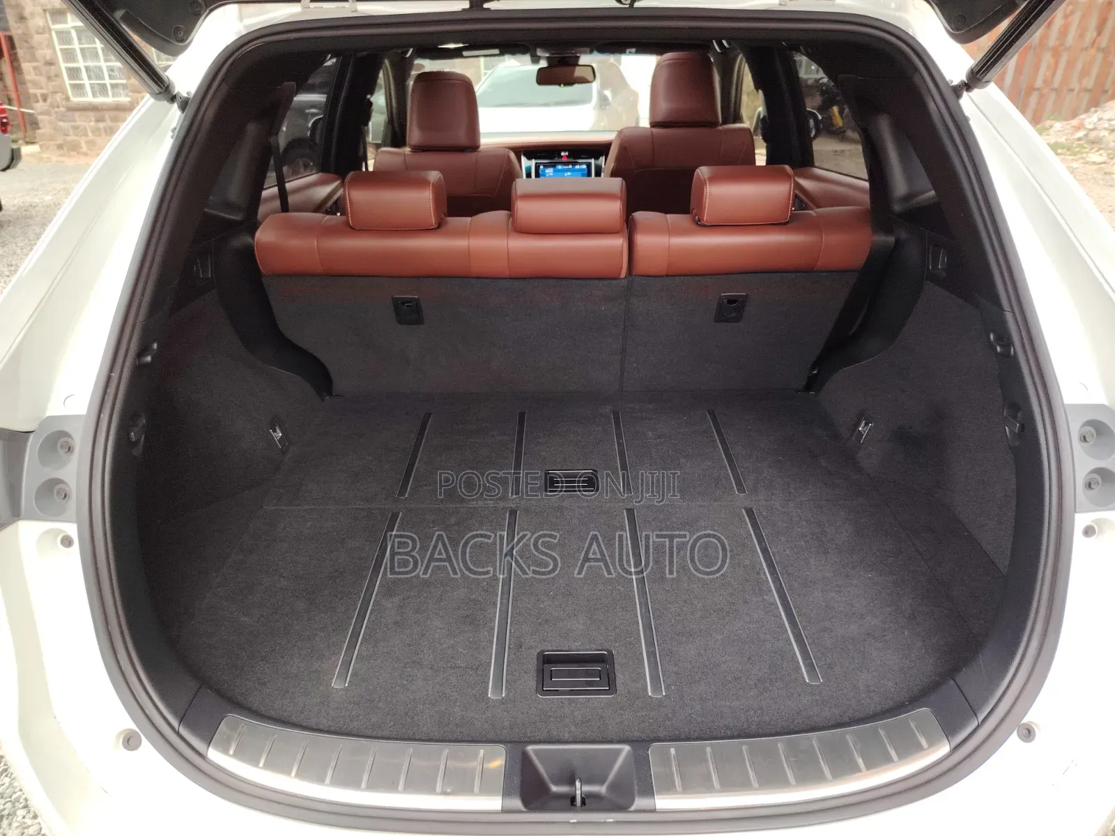 Toyota Harrier 2.0 2019 White