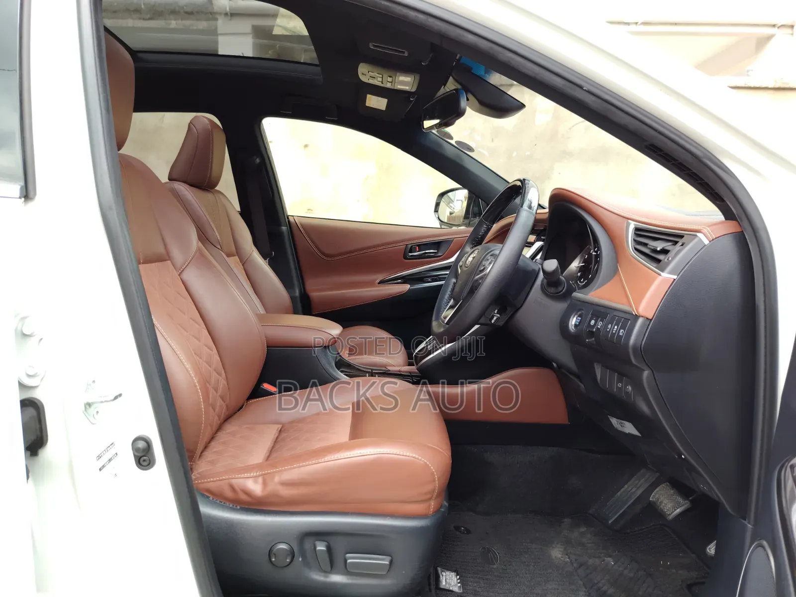 Toyota Harrier 2.0 2019 White