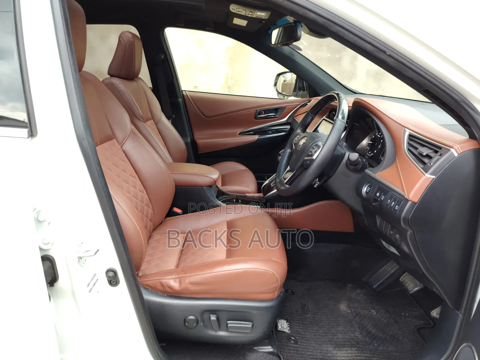 Toyota Harrier 2.0 2019 White