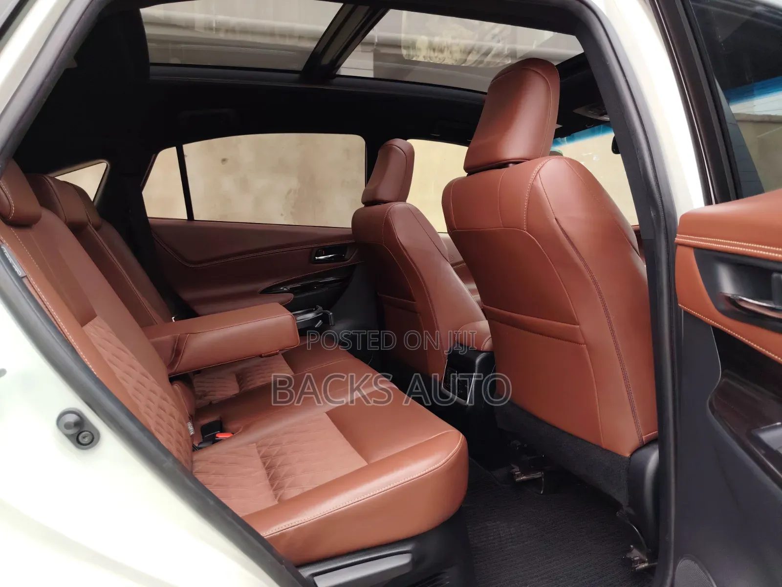 Toyota Harrier 2.0 2019 White