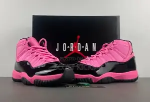 Air Jordan 11 Black Pink