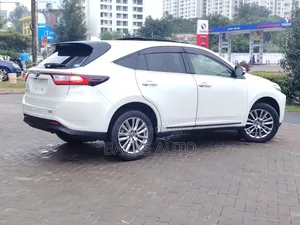 Toyota Harrier 2.0 2020 Pearl