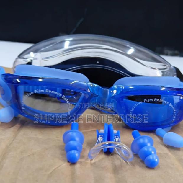 Anti-Fog Swimming Goggles for Adults and Young Children