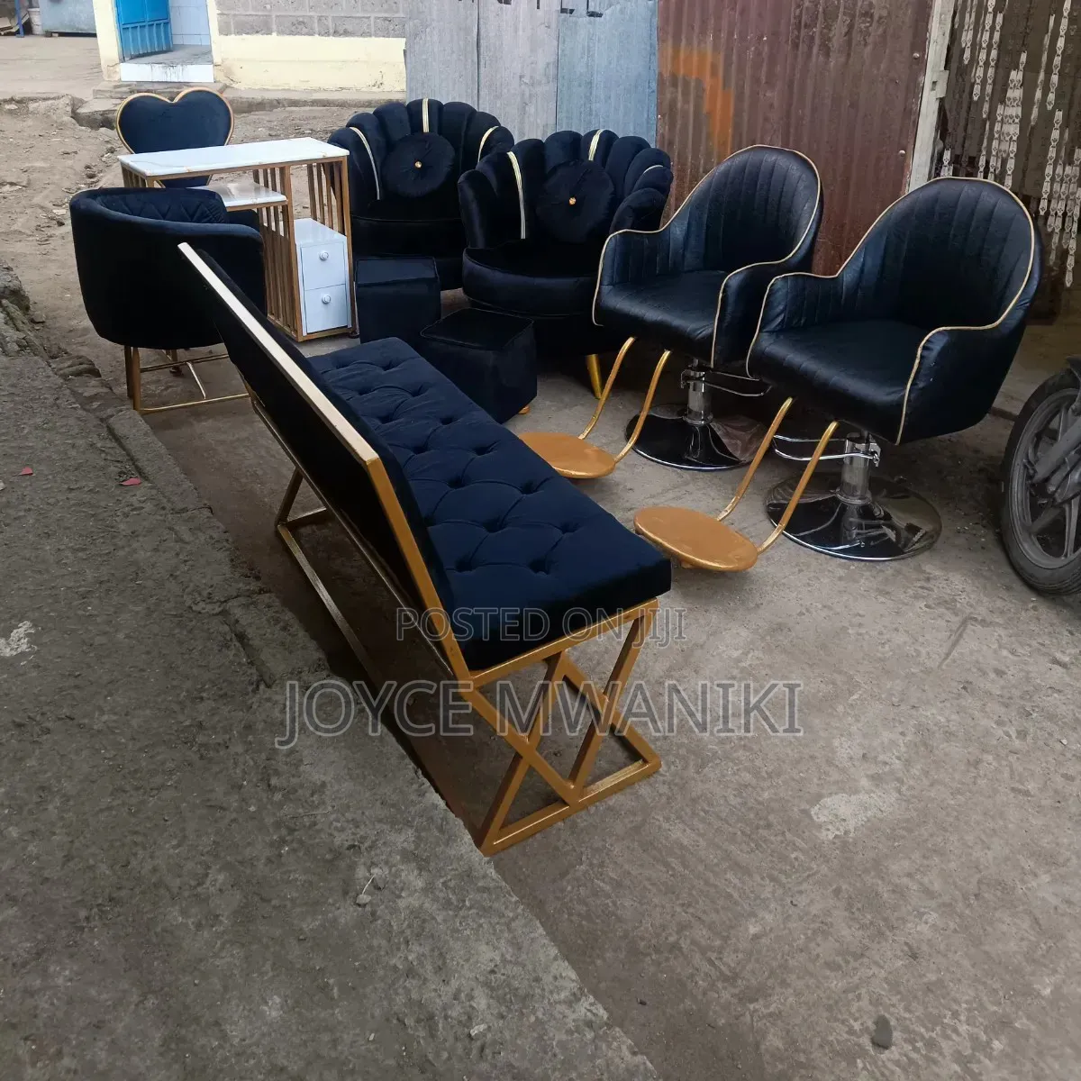 1 Manicure Set, 2 Pedicure Seats, 2 Salon Seats and a Waiting