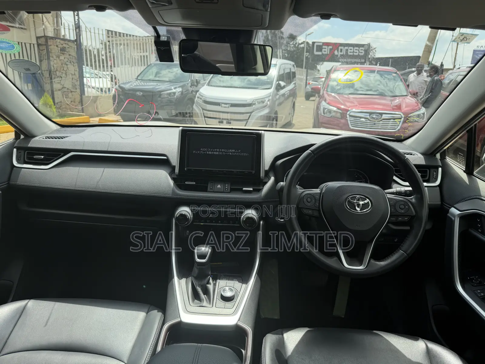 Toyota RAV4 XLE Premium AWD 2019 White