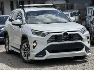 Toyota RAV4 2019 White