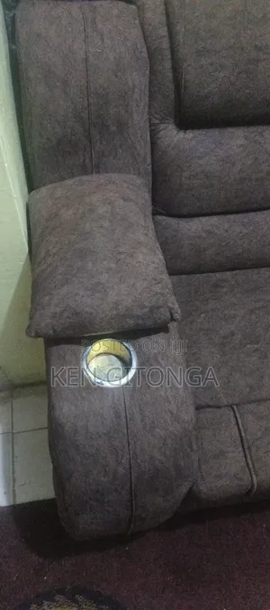 3sitter Semi-Recliner