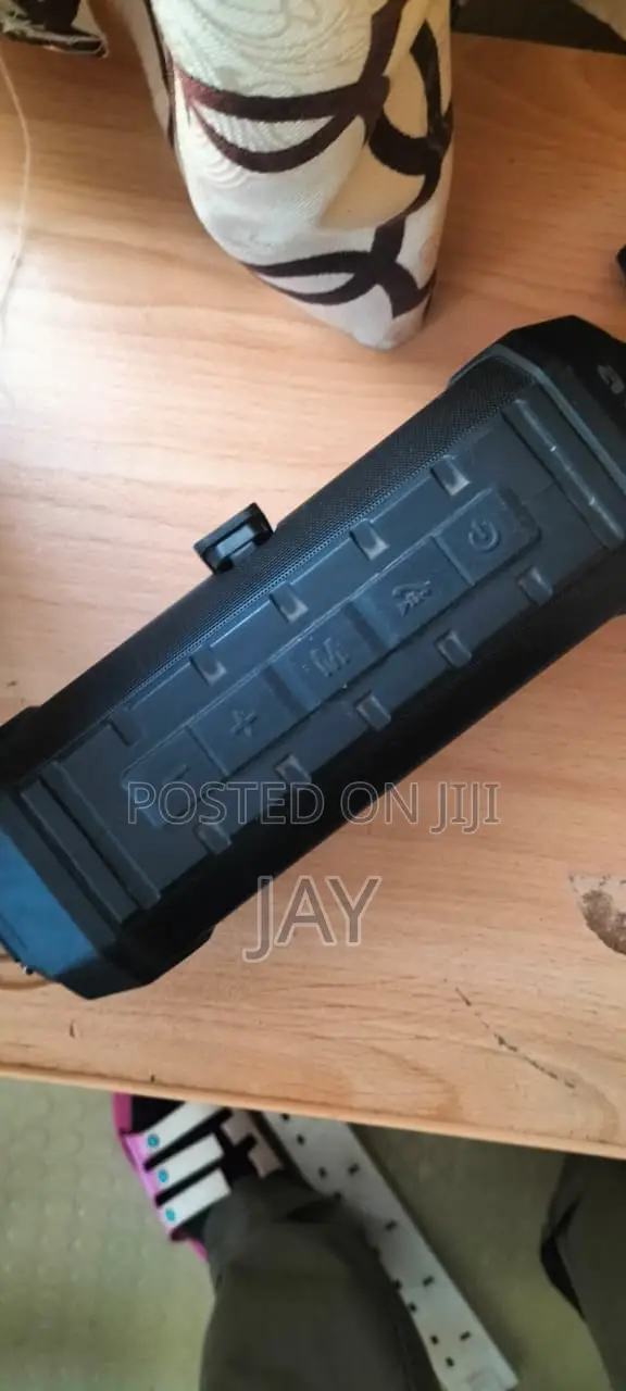 Awei Awei Y280 Portable Bluetooth Speaker