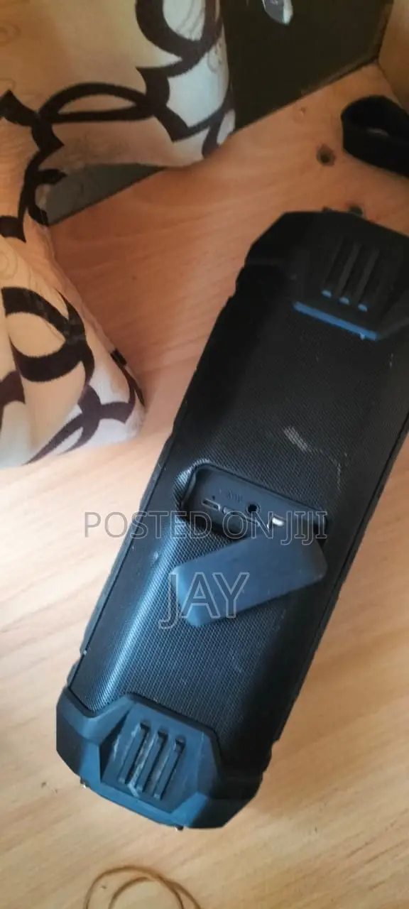 Awei Awei Y280 Portable Bluetooth Speaker