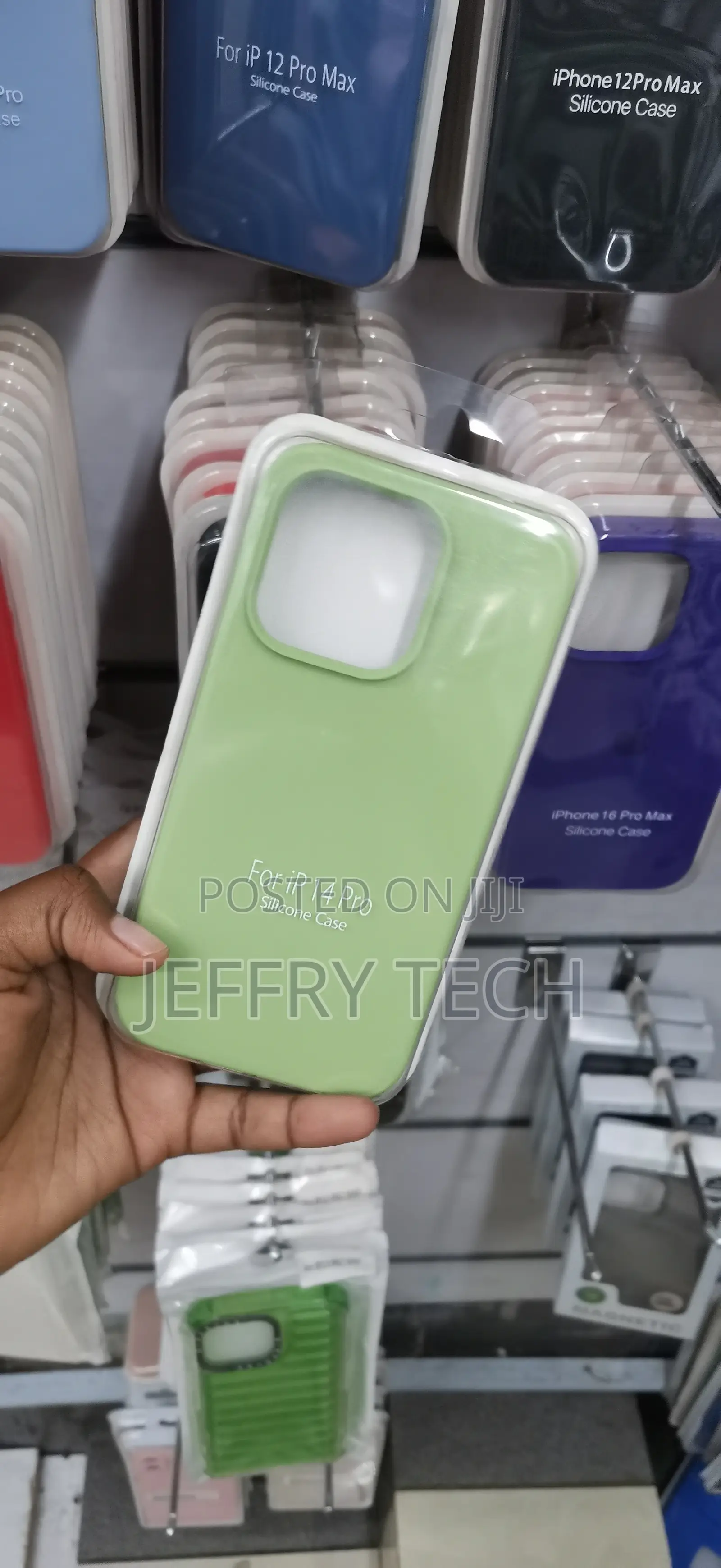 iPhone 14 Pro Aftermarket Light Green Silicone Case