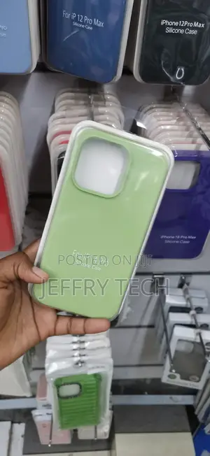 iPhone 14 Pro Aftermarket Light Green Silicone Case