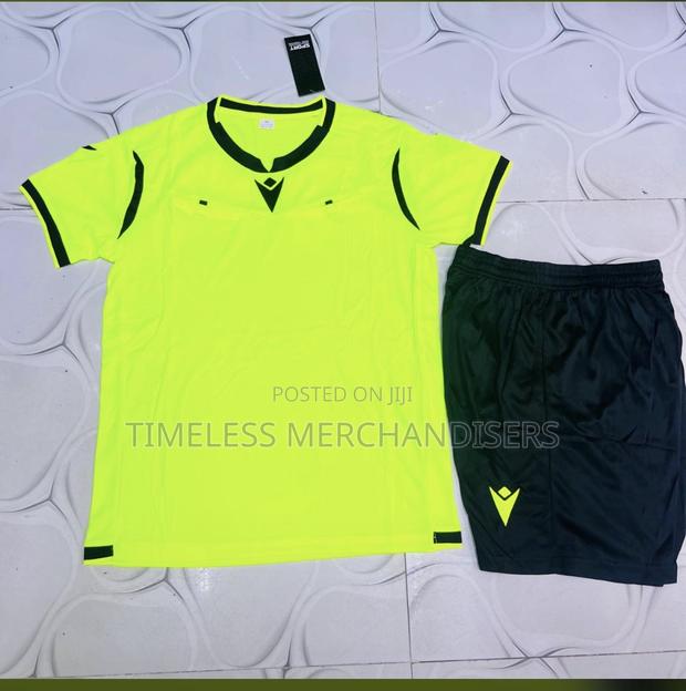 Refree Jersey Kits - main view