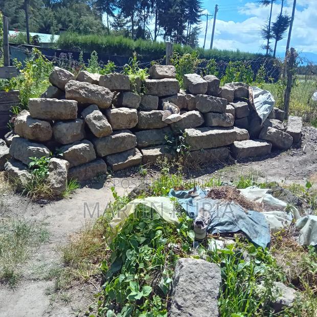 Qurry Hard Stones