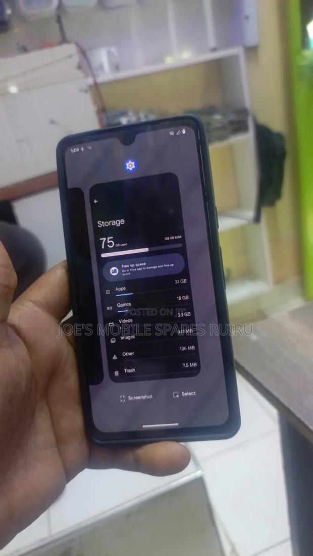Google Pixel 7 128 GB Silver - thumbnail 2