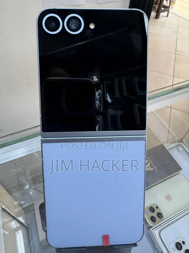 Samsung Galaxy Z Flip6 256 GB Blue - thumbnail 2