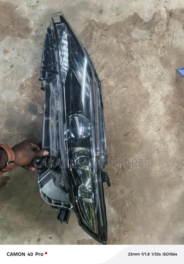 Harrier 48-191 Headlight