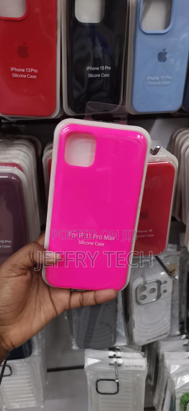 iPhone 11 Pro Max Original Full Soft Case -Silicone - thumbnail 2