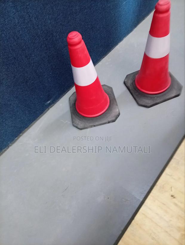 500mm Traffic Safety Cone Reflective Pvc With Rubber Base - thumbnail 2