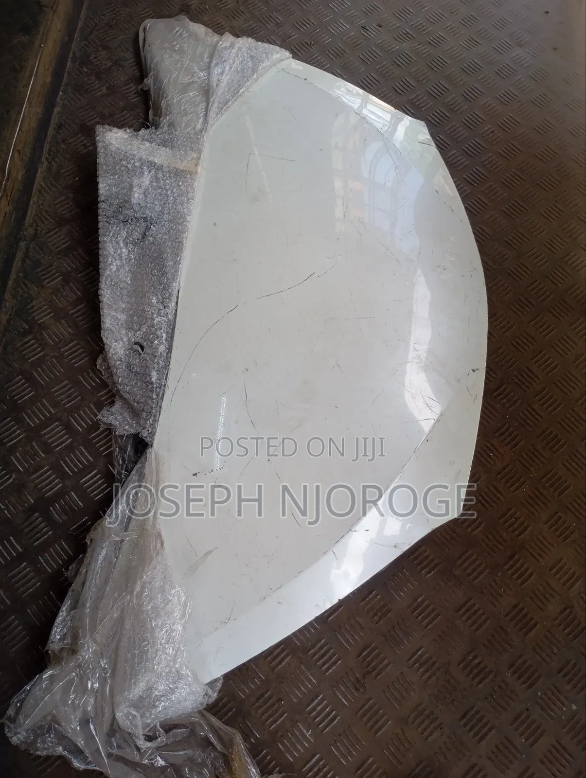 Ractis 2012 Bonnet