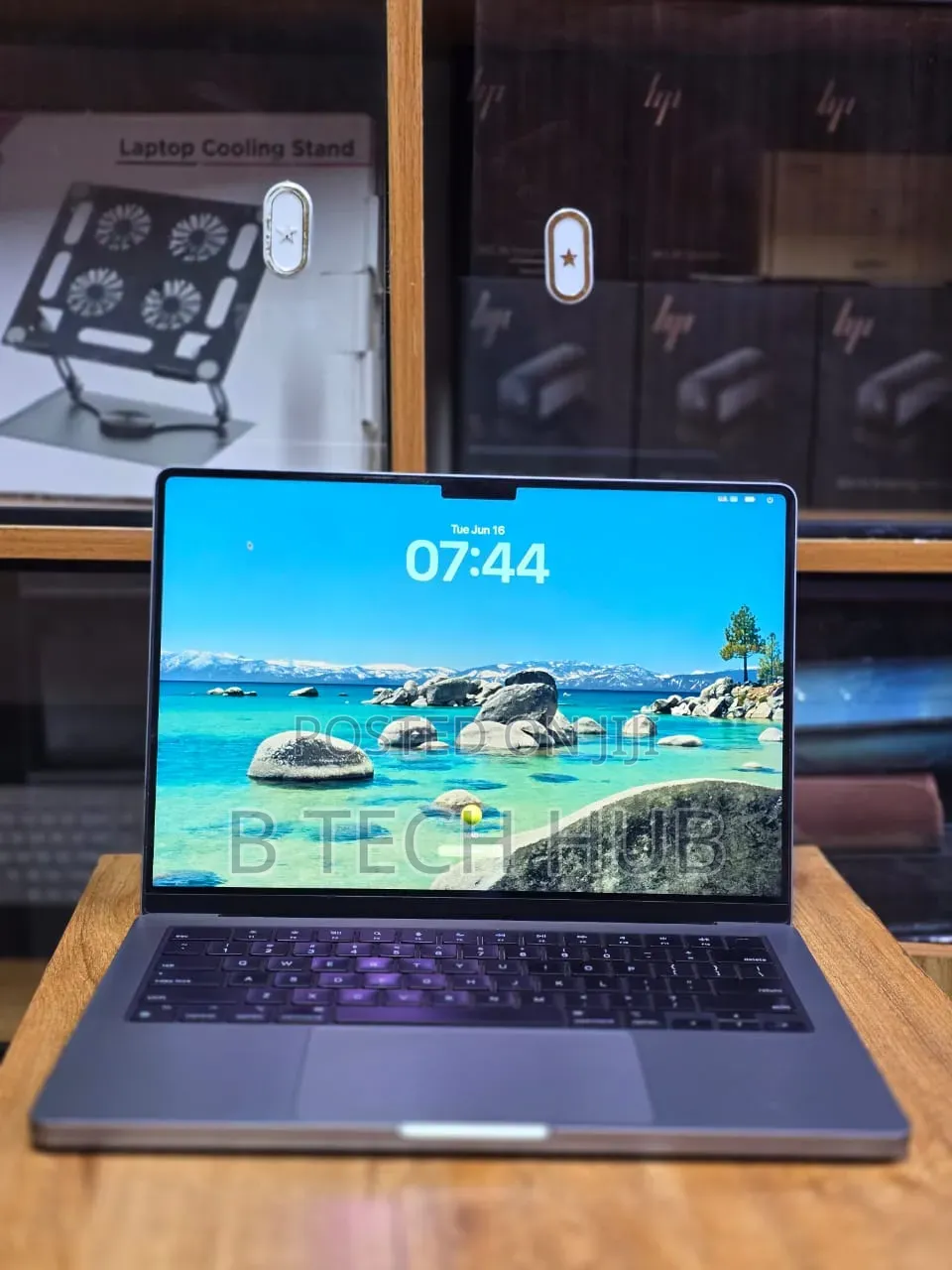Laptop Apple MacBook Pro 2023 M3 8GB Apple M3 SSD 512GB