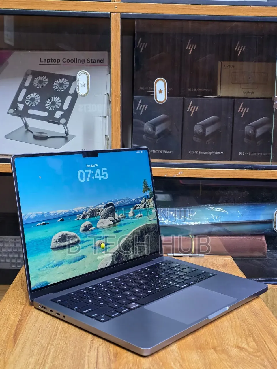Laptop Apple MacBook Pro 2023 M3 8GB Apple M3 SSD 512GB