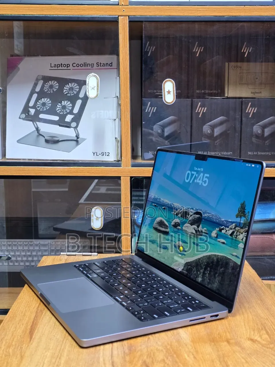 Laptop Apple MacBook Pro 2023 M3 8GB Apple M3 SSD 512GB