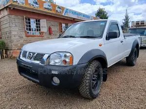Nissan Hardbody 2009 White