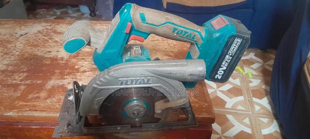 Cordless Circular Saw - thumbnail 2