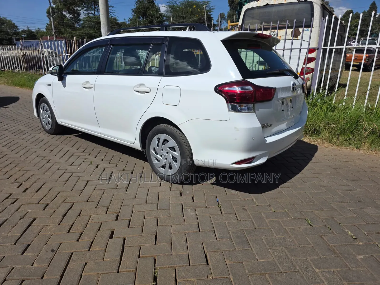 Toyota Corolla Fielder 2018 White
