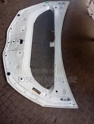 Vitz Juwella 2015 Bonnet