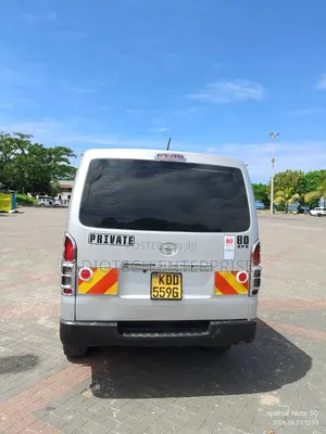 Toyota HiAce 2013 Silver