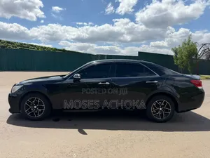 Toyota Crown 2013 Black
