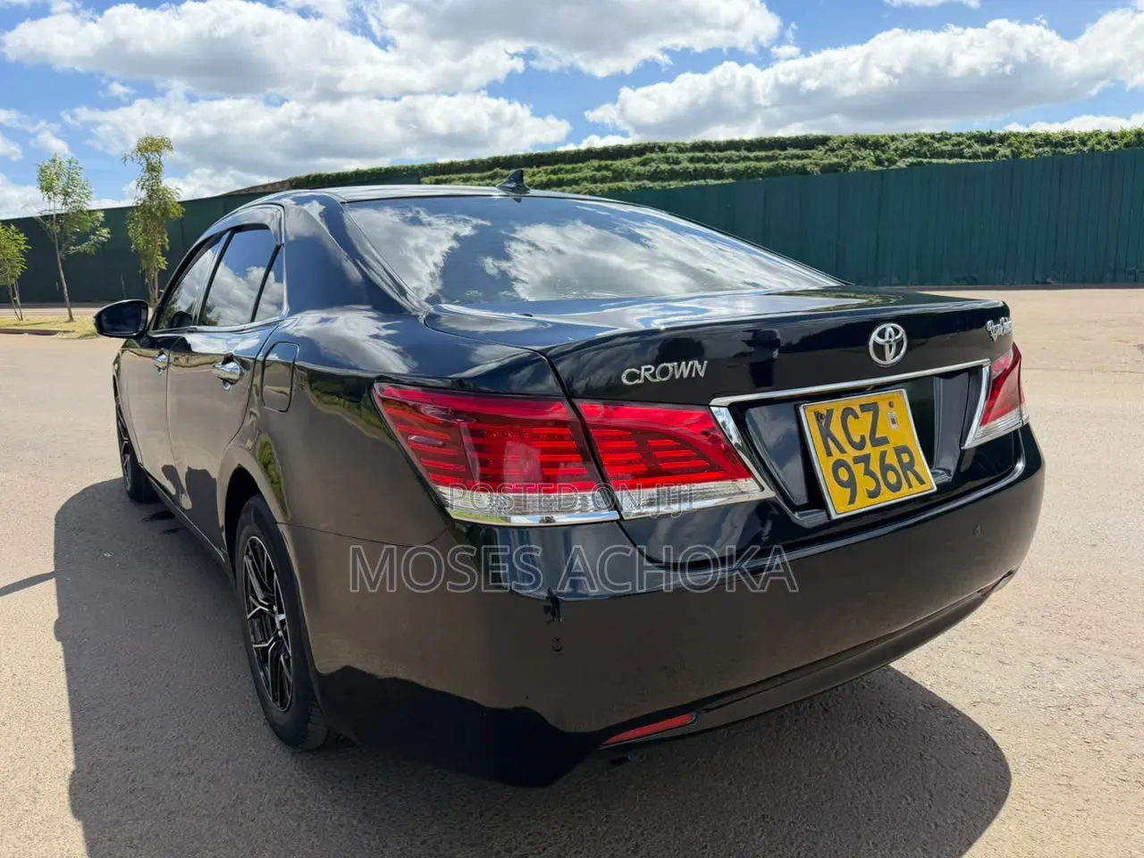 Toyota Crown 2013 Black