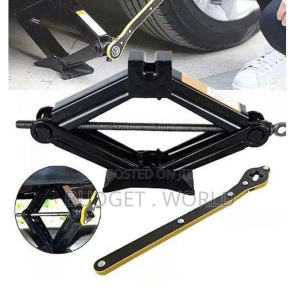 Heavy Duty Scissor Jack With 2 Ton