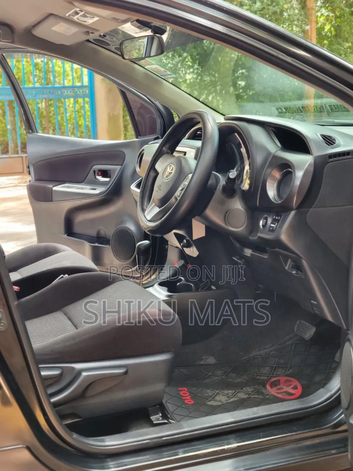 Toyota Vitz 2014 Black