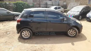 Toyota Vitz 2011 Black