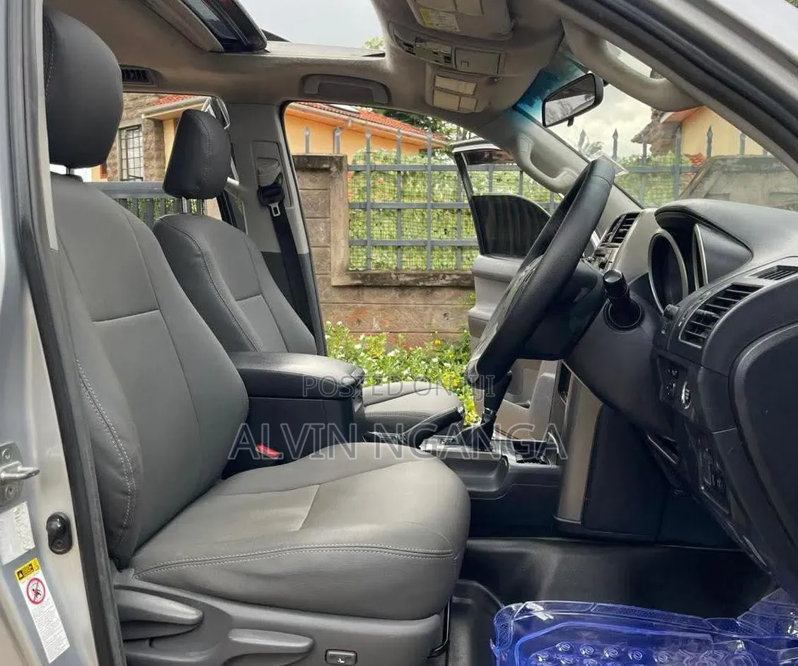 Toyota Land Cruiser 4.5 V8 DSL 2013 Silver