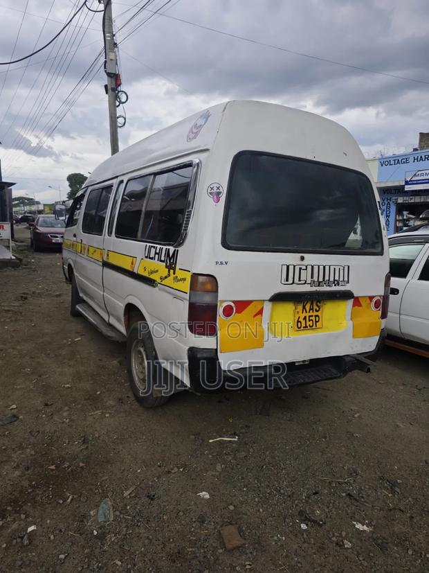 Toyota HiAce 1998 White - thumbnail 3