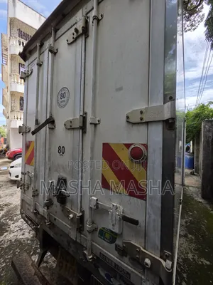 Mitsubishi Canter 4d32 Engine 2014 White for Sell