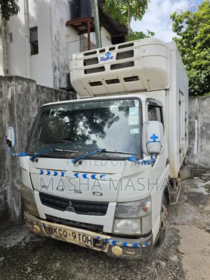 Mitsubishi Canter 4d32 Engine 2014 White for Sell