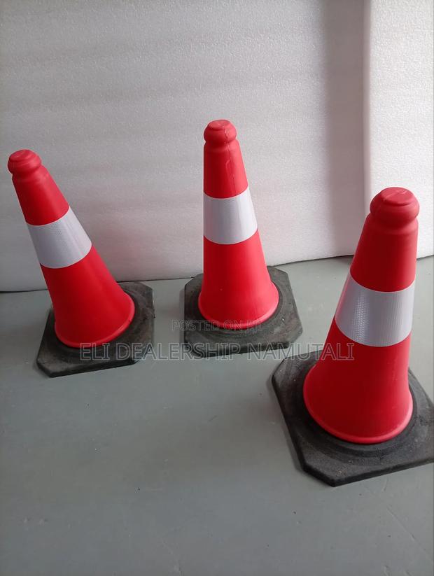 Durable Roadside Warning Cone With Reflective Sleeve/White &Red - thumbnail 2