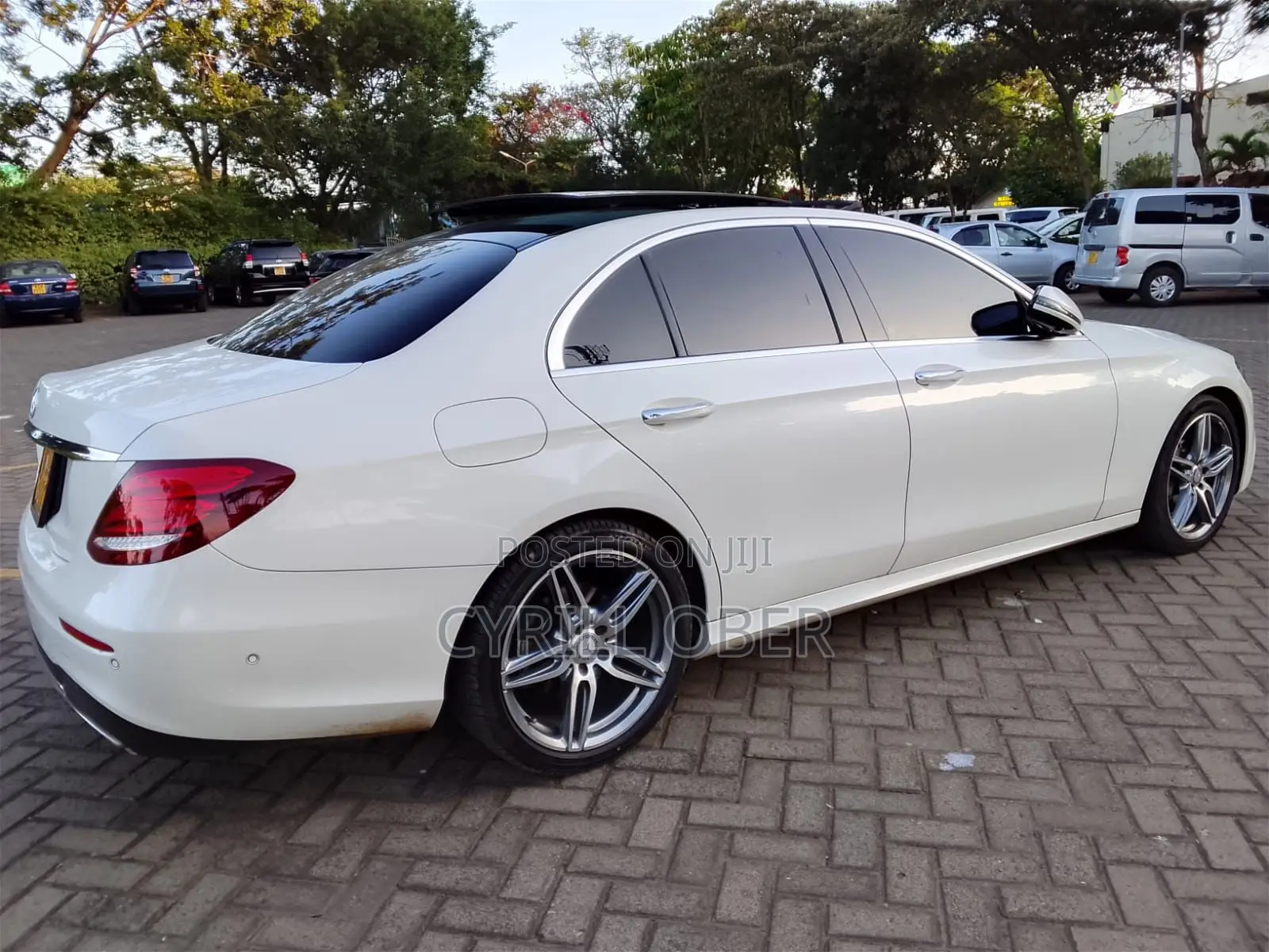 Mercedes-Benz E200 2016 White