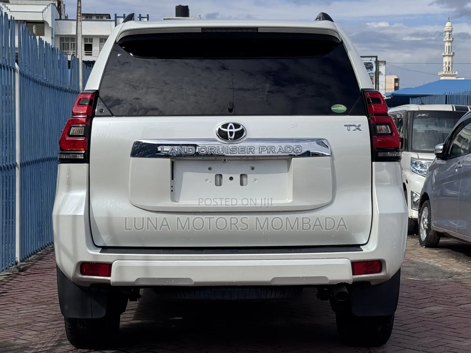 Toyota Land Cruiser Prado 2019 White
