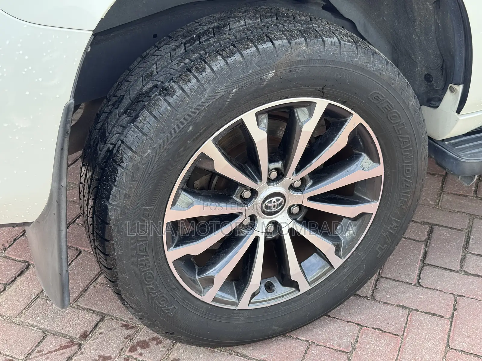 Toyota Land Cruiser Prado 2019 White