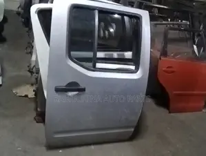Door Nissan Navara Rear Right