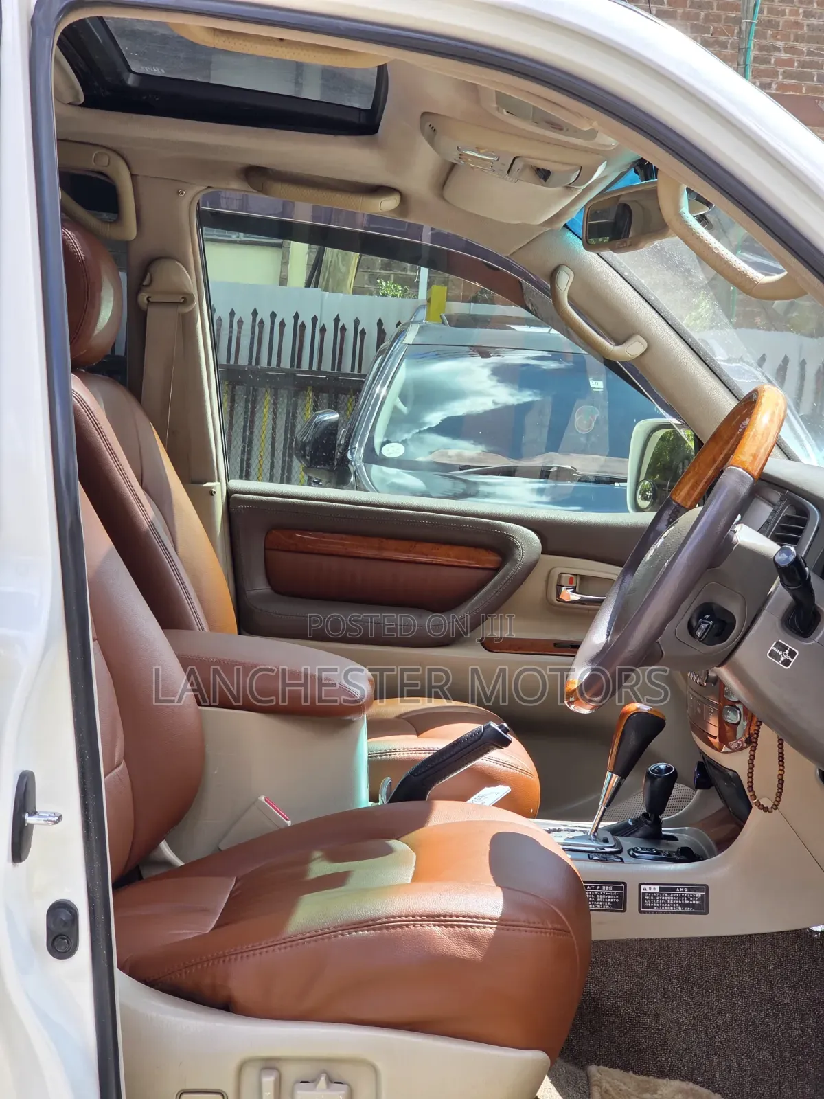 Toyota Land Cruiser 2005 White