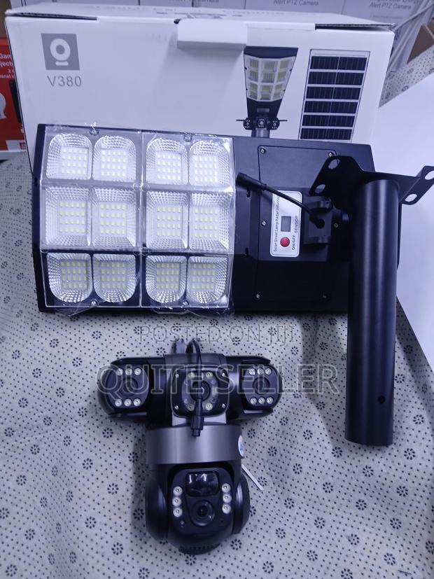 Triple Lens 360° PTZ Solar Floodlight Camera With Ai Alerts