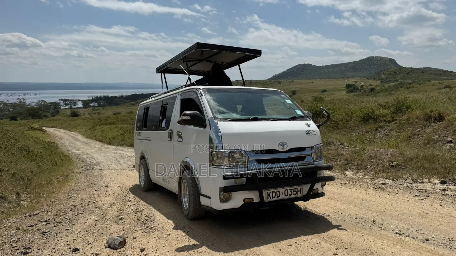 Toyota HiAce 2014 White